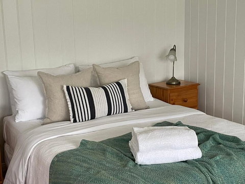 Sandpiper - Charming Beach Villa - Hotel NSW 3