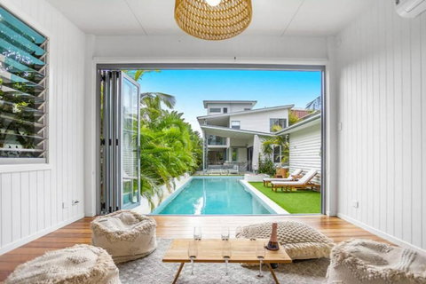 Sandsong @ Kamala - Hotel NSW 2