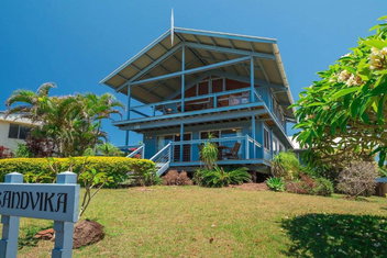 Sandvika with Hotel NSW