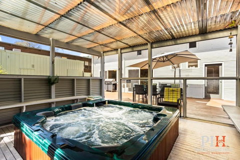 Sandy Bay Getaway W Spa 4 Bdr - Hotel NSW 1