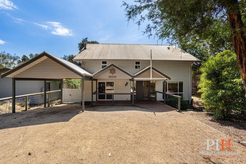 Sandy Bay Getaway W Spa 4 Bdr - Hotel NSW 3