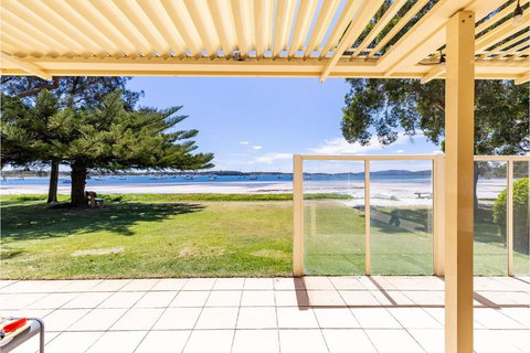 Sandy Beach House Corlette Unit 1 Waterfront WI-FI Aircon - Hotel NSW 1