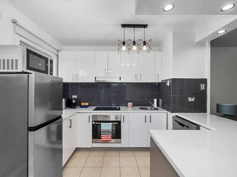 Sandy Bay Apartment With Hobart River View, Near UTAS - Stroll To Cafes And Shops - Hotel NSW 3