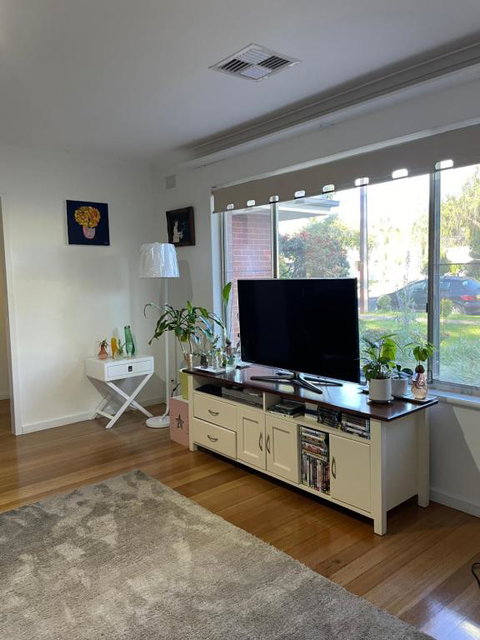 Spacious Beautiful Room - Hotel NSW 3