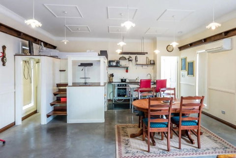 Studio In Ashgrove W Bedroom Loft - Hotel NSW 2