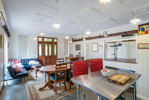 Studio In Ashgrove W Bedroom Loft - Hotel NSW 1