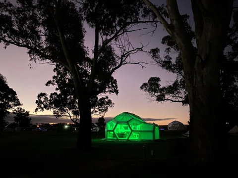 Taj Mahal Upgraded Hex Bubble - Hotel NSW 3