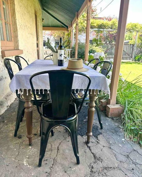 Telegraph Station Stays - Hotel NSW 1