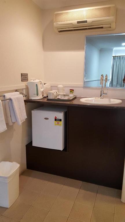 The Commercial Hotel Motel - Hotel NSW 3