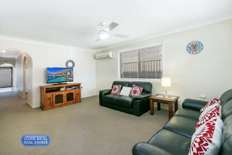 Beachside Holiday Home - Hotel NSW 2