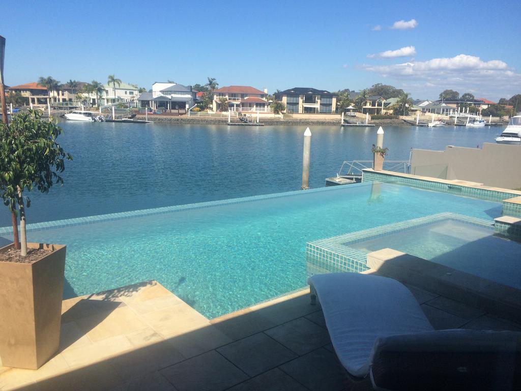 Cleveland QLD Hotel NSW