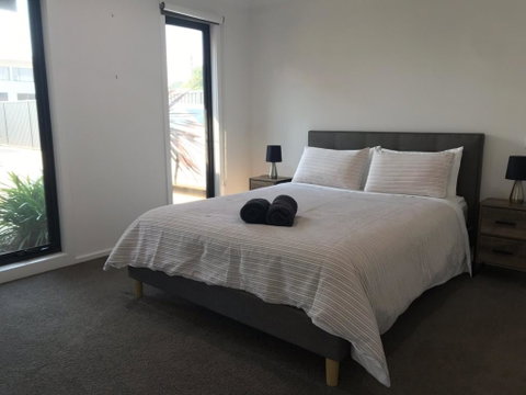 Ben's Place - Modern & Convenient - Hotel NSW 2