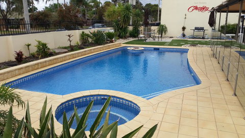 Best Western Chaffey Motor Inn - Hotel NSW 1