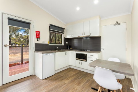 Big4 Bendigo Marong Holiday Park - Hotel NSW 3