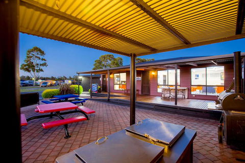BIG4 Traralgon Park Lane Holiday Park - Hotel NSW 3