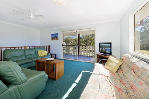 Bimbimbi 1, 11 Willow Street - Hotel NSW 3