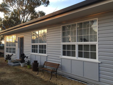 Black Cat Retreat Holiday Home - Hotel NSW 1