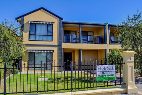 Black Duck - Hotel NSW 0