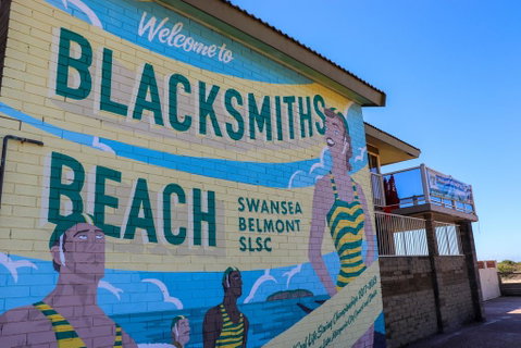 Blacksmiths Sea Breeze - Hotel NSW 2