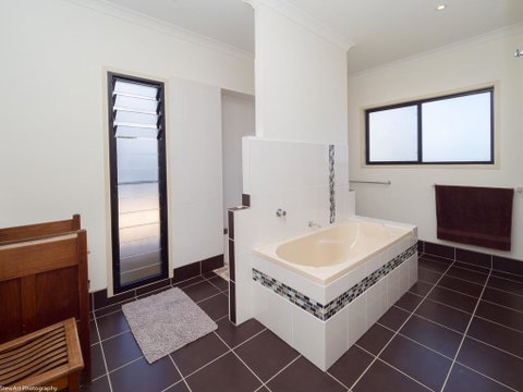 Blue Water Retreat - Upstairs - Hotel NSW 1
