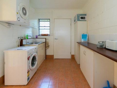 Blue Water Retreat - Upstairs & Downstairs - Hotel NSW 2