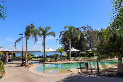 Bluewater Executive Villa In Raffertys Resort - Hotel NSW 0