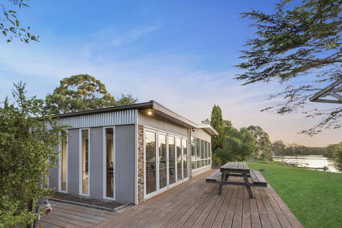 Bluff View River House - Stunning Riverfront - Hotel NSW 0