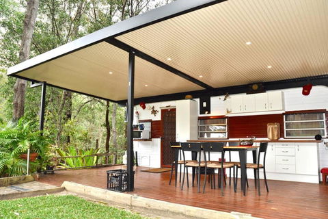 BoBRENE On Tamborine Nude Retreat - Cosy Chalet - Hotel NSW 1