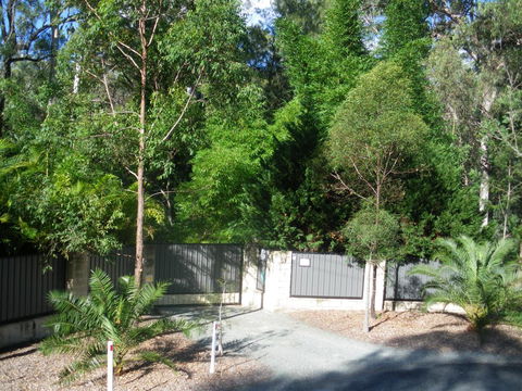 BoBRENE On Tamborine Nude Retreat - Quaint Cottage - Hotel NSW 1