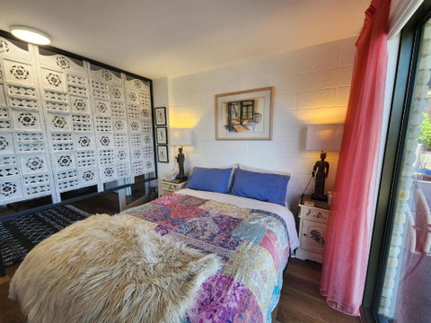 Waterfront Abode - 2 Bedrooms - Hotel NSW 3