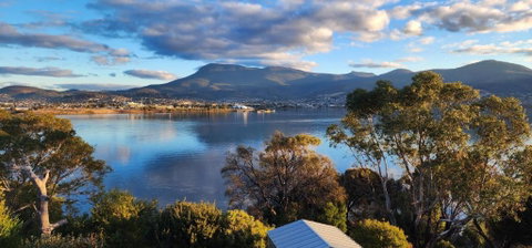 Waterfront Abode - 2 Bedrooms - Hotel NSW 0