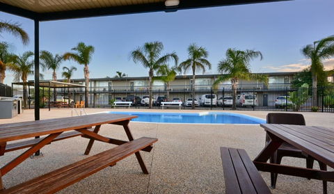 Westland Hotel Motel - Hotel NSW 2