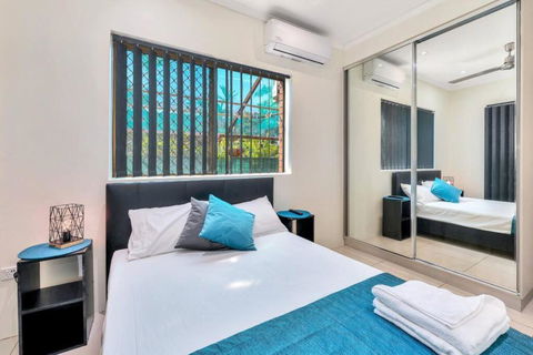 A Little Golf, A Refreshing Swim And A Lot Of Wine - Hotel NSW 4