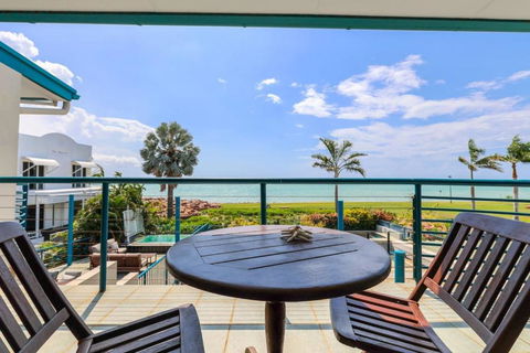 Absolute Beachfront Bliss-Best Location In Darwin - Hotel NSW 2