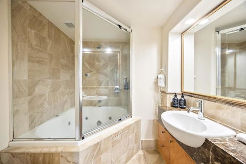 ZANZ205- Exclusive Outdoor Spa With Ocean Glimpses - Hotel NSW 3