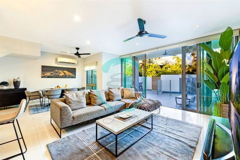 ZEN ARCTIC Luxury 2-Story T/House + Pool & Markets - Hotel NSW 0