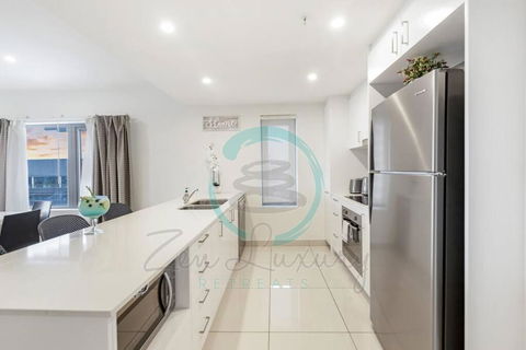 ZEN OCEAN BLISS - Cozy 2-BR/2-BA Sea View Retreat - Hotel NSW 2