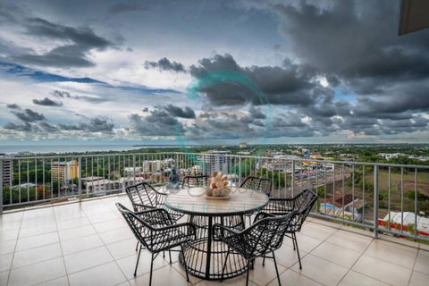 ZEN Pinnacle Penthouse (2) 3-BR Panoramic Retreat - Hotel NSW 0