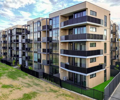 ZMITH Apartment - BROOKE, - Near AIS, GIO Stadium, UC, & Nth - Canberra Hospital - Hotel NSW 2