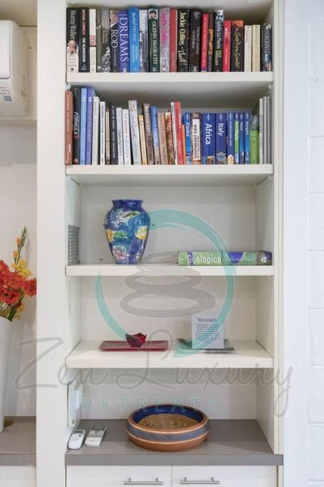 ZEN TREETOPS - Boutique 2-BR Apt W/ Private Pool - Hotel NSW 1