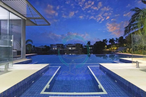 ZenLux: 4BR Bayview Mansion Infinity Pool + Cinema - Hotel NSW 1