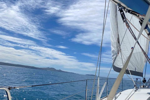 Sailing Curlew Escape On Moreton Bay - Hotel NSW 4