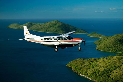 Reef And Island Scenic Flight From Airlie Beach - Hotel NSW 3