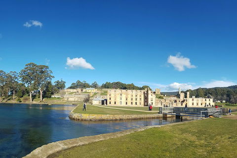 7-Day Super Value Tour Of Tasmania: Explore Tasmania's West And East Coasts - Hotel NSW 4