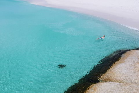 2-Day Tas East Coast Escape Tour Including Bay Of Fires, Wineglass Bay & Devils - Hotel NSW 5