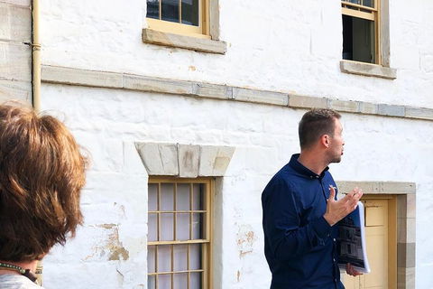 Convicts And The Rocks: Sydney's Walking Tour Led By Historian - Hotel NSW 2