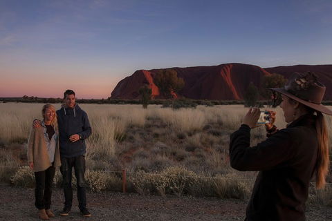 Highlights Of Uluru Including Sunrise And Breakfast - Hotel NSW 4