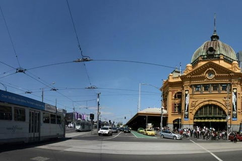 Central Melbourne Walking Tour - Hotel NSW 2