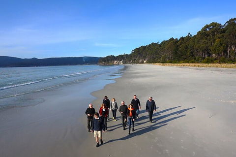 Bruny Island Traveller - Gourmet Tasting And Sightseeing Day Trip From Hobart - Hotel NSW 5