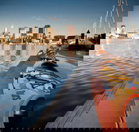 Melbourne Sunset Kayaking Experience with Dinner - Hotel NSW